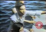Standbild Südostasiatischer Flüchtlinge Europa, 1980, aus Sekunde 17 historischem Filmmaterial Videoclip 65675071917