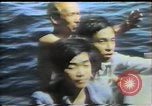Standbild Südostasiatischer Flüchtlinge Europa, 1980, aus Sekunde 19 historischem Filmmaterial Videoclip 65675071917