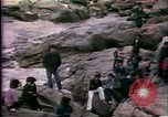 Standbild Südostasiatischer Flüchtlinge Europa, 1980, aus Sekunde 48 historischem Filmmaterial Videoclip 65675071917