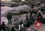 Standbild Südostasiatischer Flüchtlinge Europa, 1980, aus Sekunde 50 historischem Filmmaterial Videoclip 65675071917
