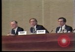 Standbild Südostasiatischer Flüchtlinge Europa, 1980, aus Sekunde 15 historischem Filmmaterial Videoclip 65675071918