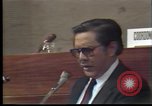 Standbild Südostasiatischer Flüchtlinge Europa, 1980, aus Sekunde 59 historischem Filmmaterial Videoclip 65675071918