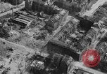 Standbild Bombe beschädigt Nürnberg Deutschland, 1945, aus Sekunde 53 historischem Filmmaterial Videoclip 65675071920