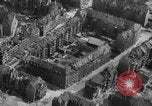 Standbild Bombe beschädigt Nürnberg Deutschland, 1945, aus Sekunde 56 historischem Filmmaterial Videoclip 65675071920
