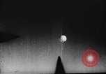 Standbild japanische Bombe Ballons an Deutschland United States USA, 1945, aus Sekunde 25 historischem Filmmaterial Videoclip 65675071921