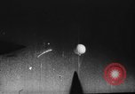 Standbild japanische Bombe Ballons an Deutschland United States USA, 1945, aus Sekunde 26 historischem Filmmaterial Videoclip 65675071921
