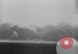 Standbild Dreifaltigkeit - die erste Atombombe in der Geschichte Alamogordo New Mexico USA, 1945, aus Sekunde 9 historischem Filmmaterial Videoclip 65675071922