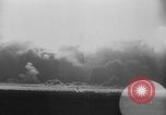 Standbild Dreifaltigkeit - die erste Atombombe in der Geschichte Alamogordo New Mexico USA, 1945, aus Sekunde 10 historischem Filmmaterial Videoclip 65675071922