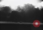 Standbild Dreifaltigkeit - die erste Atombombe in der Geschichte Alamogordo New Mexico USA, 1945, aus Sekunde 16 historischem Filmmaterial Videoclip 65675071922