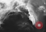 Standbild Dreifaltigkeit - die erste Atombombe in der Geschichte Alamogordo New Mexico USA, 1945, aus Sekunde 51 historischem Filmmaterial Videoclip 65675071922