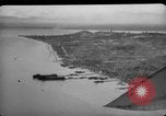 Standbild Beschädigter Flugplatz von Balikapapan Balikpapan Borneo Indonesien, 1945, aus Sekunde 21 historischem Filmmaterial Videoclip 65675071923