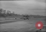 Standbild Beschädigter Flugplatz von Balikapapan Balikpapan Borneo Indonesien, 1945, aus Sekunde 31 historischem Filmmaterial Videoclip 65675071923