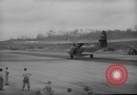 Standbild Beschädigter Flugplatz von Balikapapan Balikpapan Borneo Indonesien, 1945, aus Sekunde 37 historischem Filmmaterial Videoclip 65675071923