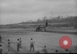 Standbild Beschädigter Flugplatz von Balikapapan Balikpapan Borneo Indonesien, 1945, aus Sekunde 38 historischem Filmmaterial Videoclip 65675071923