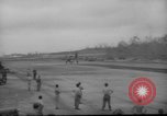 Standbild Beschädigter Flugplatz von Balikapapan Balikpapan Borneo Indonesien, 1945, aus Sekunde 41 historischem Filmmaterial Videoclip 65675071923