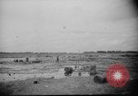 Standbild Beschädigter Flugplatz von Balikapapan Balikpapan Borneo Indonesien, 1945, aus Sekunde 51 historischem Filmmaterial Videoclip 65675071923