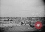 Standbild Beschädigter Flugplatz von Balikapapan Balikpapan Borneo Indonesien, 1945, aus Sekunde 52 historischem Filmmaterial Videoclip 65675071923