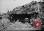 Standbild Beschädigter Flugplatz von Balikapapan Balikpapan Borneo Indonesien, 1945, aus Sekunde 60 historischem Filmmaterial Videoclip 65675071923