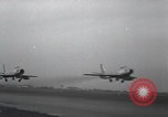 Immagine di F-86 Sabre Corea, 1952, secondo 53 filmato di repertorio 65675071929