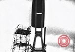 Standbild Deutsche V-2 Rakete geführt Peenemunde Deutschland, 1944, aus Sekunde 17 historischem Filmmaterial Videoclip 65675071937