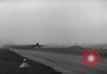 Standbild F-86 Sabre Korea, 1952, aus Sekunde 4 historischem Filmmaterial Videoclip 65675071938