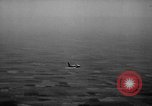Standbild F-86 Sabre Korea, 1952, aus Sekunde 30 historischem Filmmaterial Videoclip 65675071938