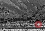 Standbild Mekong Bridge Birma, 1944, aus Sekunde 24 historischem Filmmaterial Videoclip 65675071995