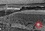 Standbild Mekong Bridge Birma, 1944, aus Sekunde 34 historischem Filmmaterial Videoclip 65675071998