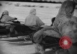 Standbild Russische Truppen im Schnee die Sowjetunion, 1943, aus Sekunde 16 historischem Filmmaterial Videoclip 65675072037