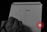 Standbild V-mail Verfahren United States USA, 1943, aus Sekunde 53 historischem Filmmaterial Videoclip 65675072038