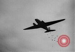 Standbild OSS-Aktivitäten in Birma Birma, 1944, aus Sekunde 9 historischem Filmmaterial Videoclip 65675072044