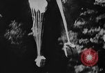 Standbild OSS-Aktivitäten in Birma Birma, 1944, aus Sekunde 30 historischem Filmmaterial Videoclip 65675072044
