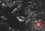 Standbild amerikanische Soldaten Guam, 1945, aus Sekunde 4 historischem Filmmaterial Videoclip 65675072057