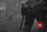 Standbild amerikanische Soldaten Guam, 1945, aus Sekunde 12 historischem Filmmaterial Videoclip 65675072057
