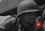 Standbild amerikanische Soldaten Guam, 1945, aus Sekunde 14 historischem Filmmaterial Videoclip 65675072057