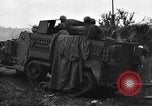 Standbild amerikanische Soldaten Guam, 1945, aus Sekunde 16 historischem Filmmaterial Videoclip 65675072057