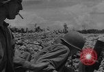 Standbild amerikanische Soldaten Guam, 1945, aus Sekunde 50 historischem Filmmaterial Videoclip 65675072057