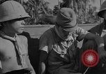 Standbild amerikanische Soldaten Guam, 1945, aus Sekunde 7 historischem Filmmaterial Videoclip 65675072059