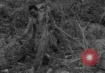 Standbild amerikanische Soldaten Guam, 1945, aus Sekunde 18 historischem Filmmaterial Videoclip 65675072059
