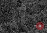 Standbild amerikanische Soldaten Guam, 1945, aus Sekunde 21 historischem Filmmaterial Videoclip 65675072059