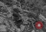 Standbild amerikanische Soldaten Guam, 1945, aus Sekunde 36 historischem Filmmaterial Videoclip 65675072059