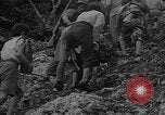 Standbild amerikanische Soldaten Guam, 1945, aus Sekunde 41 historischem Filmmaterial Videoclip 65675072059