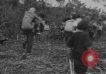 Standbild amerikanische Soldaten Guam, 1945, aus Sekunde 45 historischem Filmmaterial Videoclip 65675072059