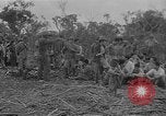 Standbild amerikanische Soldaten Guam, 1945, aus Sekunde 46 historischem Filmmaterial Videoclip 65675072059