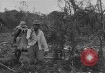 Standbild amerikanische Soldaten Guam, 1945, aus Sekunde 51 historischem Filmmaterial Videoclip 65675072059