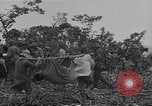 Standbild amerikanische Soldaten Guam, 1945, aus Sekunde 55 historischem Filmmaterial Videoclip 65675072059