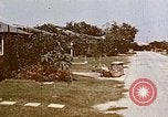 Image Réinstallation et centre de détention Seconde Guerre Mondiale logement Crystal City Texas USA, 1943, de la seconde 3 séquences d'archives historiques vidéo 65675072064