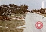 Image Réinstallation et centre de détention Seconde Guerre Mondiale logement Crystal City Texas USA, 1943, de la seconde 5 séquences d'archives historiques vidéo 65675072064