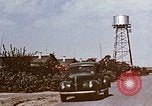 Image Réinstallation et centre de détention Seconde Guerre Mondiale logement Crystal City Texas USA, 1943, de la seconde 26 séquences d'archives historiques vidéo 65675072064