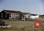 Image Réinstallation et centre de détention Seconde Guerre Mondiale logement Crystal City Texas USA, 1943, de la seconde 30 séquences d'archives historiques vidéo 65675072064